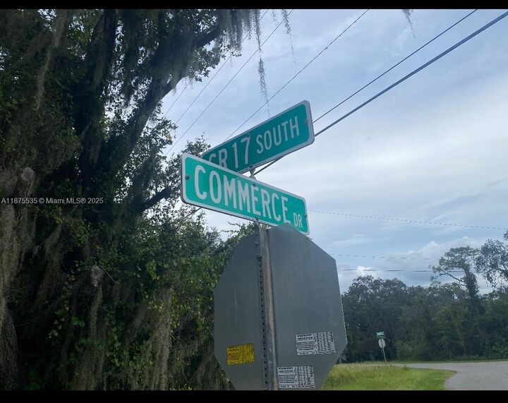 Property Photo: 6005 Lake Front Dr FL 33876
