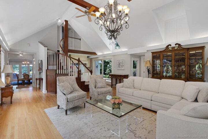Property Photo:  132 Old North Stamford Road  CT 06905 