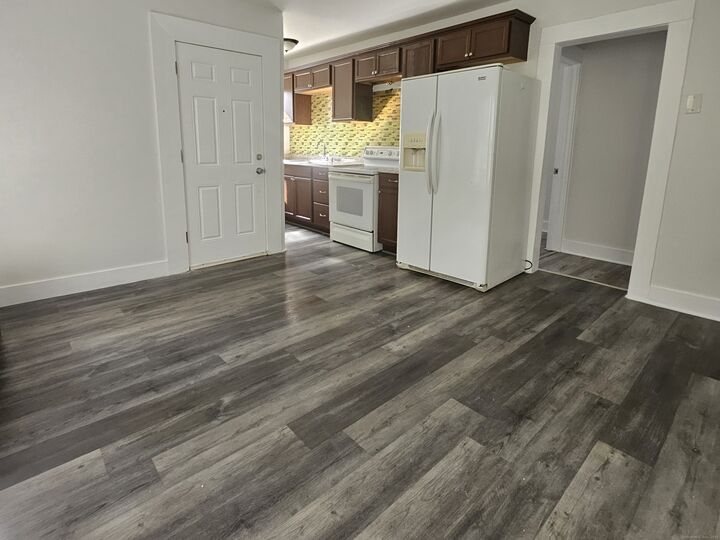 Property Photo:  419 Columbus Boulevard 1  CT 06051 