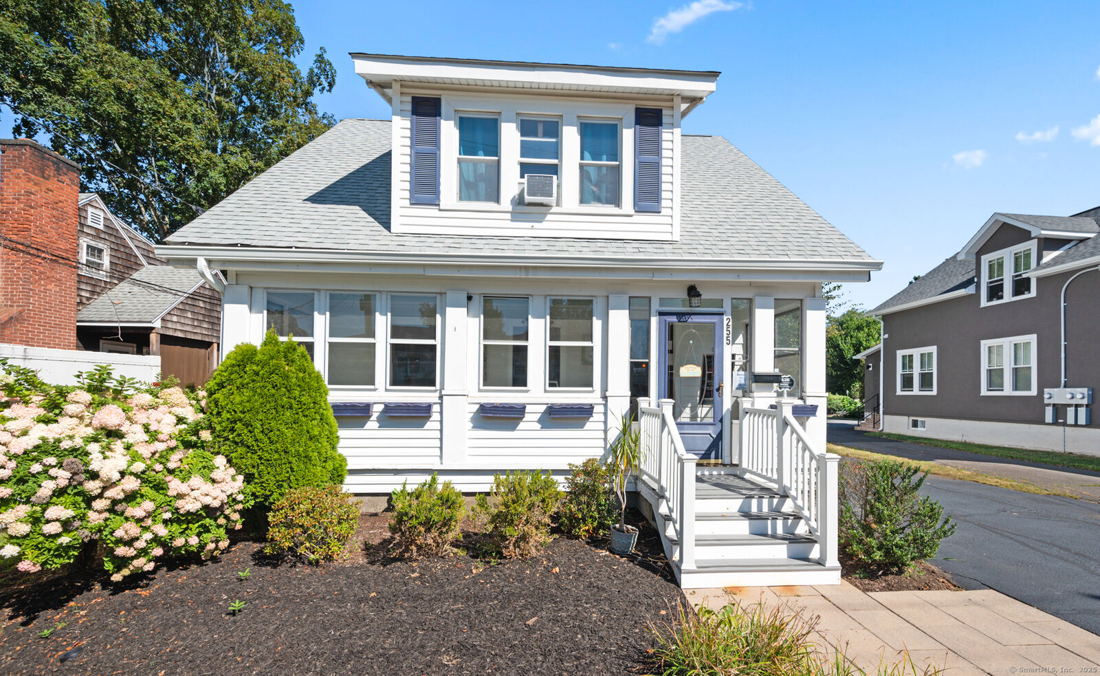 Property Photo:  255 Hebron Avenue  CT 06033 