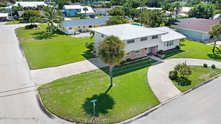 Property Photo:  100 Cat Cay Lane  FL 32937 