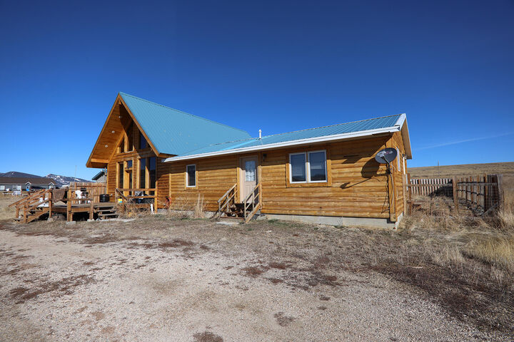 Property Photo:  142 Warbonnet Drive  WY 82832 