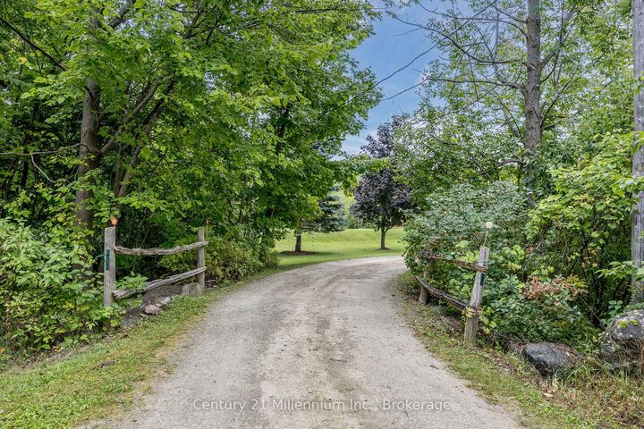 Property Photo:  265716 25th Side Road  ON N4L 1W5 