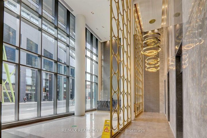 Property Photo:  330 Richmond Street W 2512  ON M5V 1X2 