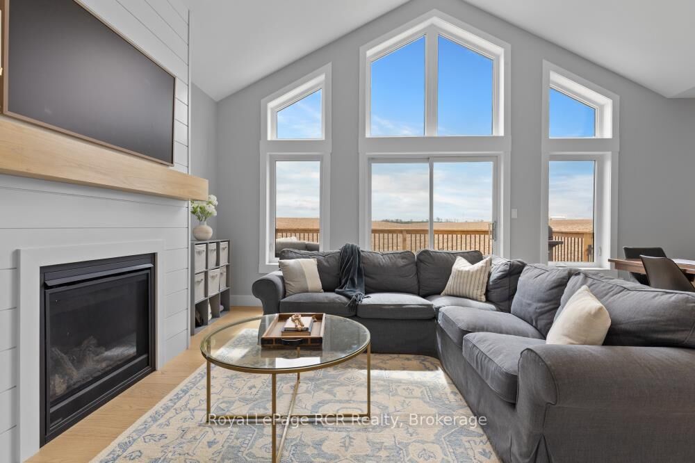 Property Photo: 13 Jonathan Crescent ON N0G 2J0