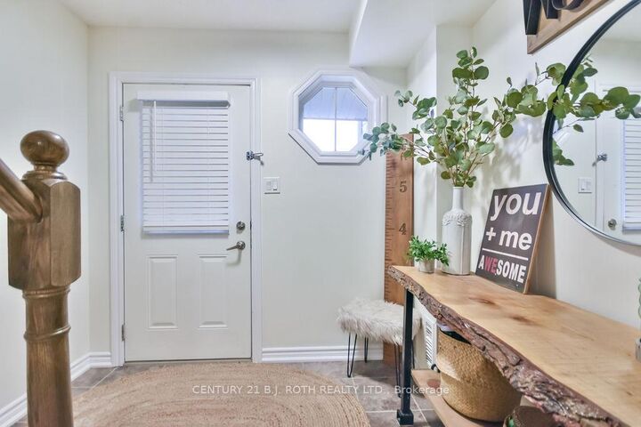 Property Photo:  49 Ferndale Drive S 3  ON L4N 5W9 