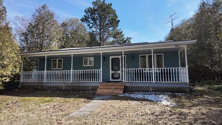 304 Maple Street  Huron-Kinloss ON N2Z 2X3 photo