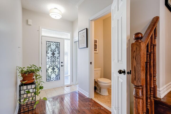 Property Photo:  9 Saint Eugene Street  ON L6Y 0N5 