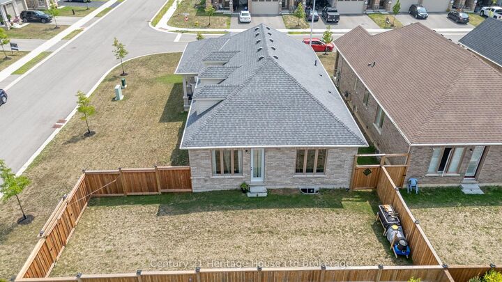 Property Photo:  24 Harwood Street  ON N4G 0J8 