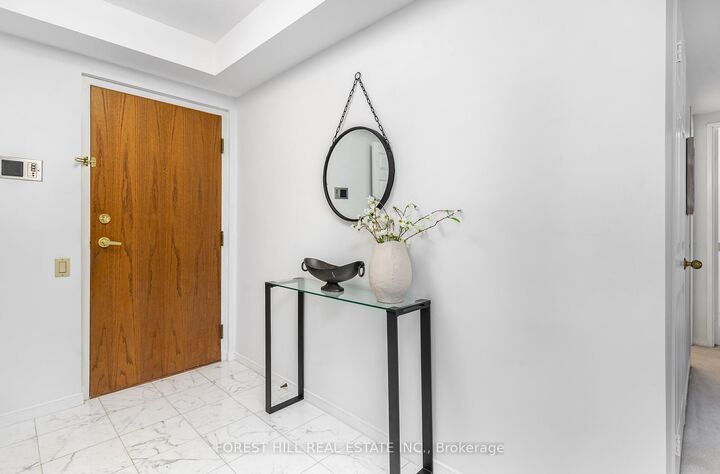 Property Photo: 3 Concorde Place 2004 ON M3C 3K7