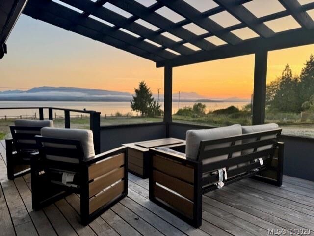 Photo de la propriété:  305 Kaleva Rd  BC V0N 3E0 