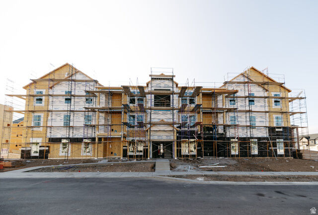 Property Photo: 709 W 4500 S N202 UT 84664