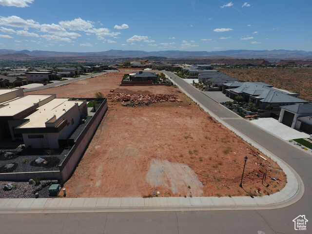 Property Photo: 116 N Westgate Hills Dr W 36 UT 84780