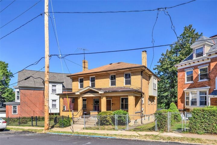 Property Photo:  610 Chislett St  PA 15206 