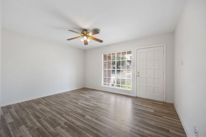 Property Photo: 6906 Miranda Drive TX 78752