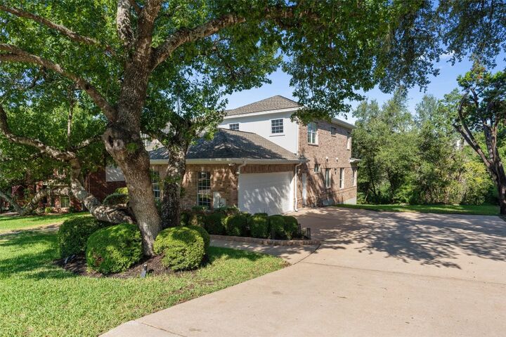 Property Photo: 7500 Fireoak Drive TX 78759