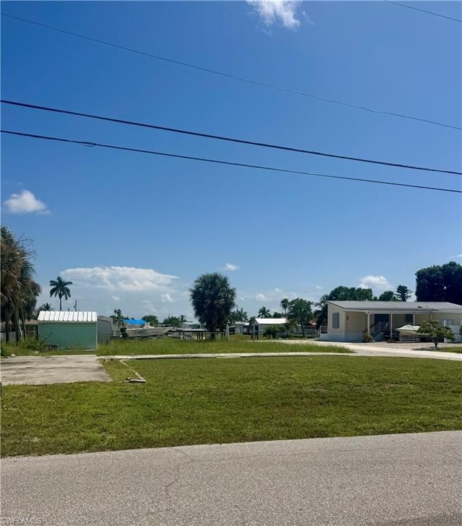 Property Photo:  4765 Curlew Dr  FL 33956 