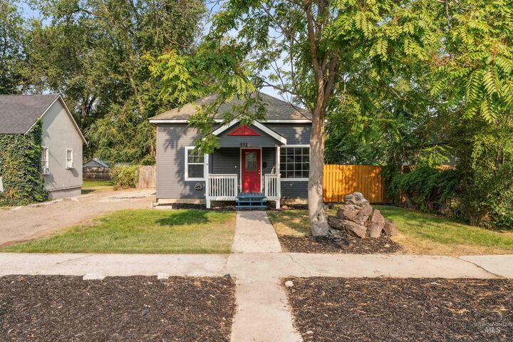 Property Photo:  511 20th Ave S  ID 83651 