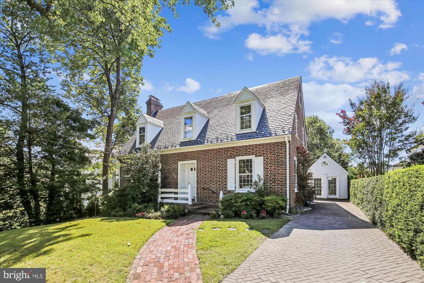 Property Photo:  2928 Ellicott Street NW  DC 20008 
