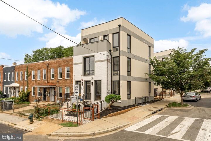 Property Photo:  1850 Capitol Avenue NE  DC 20002 