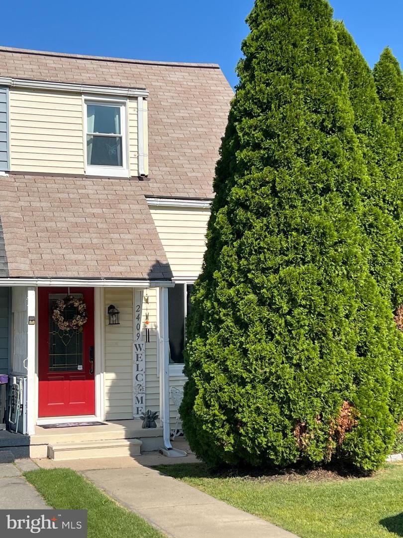Property Photo:  2409 Woodridge Road  MD 21219 