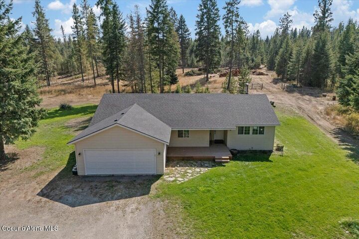Property Photo:  32411 N Kelso Dr  ID 83869 