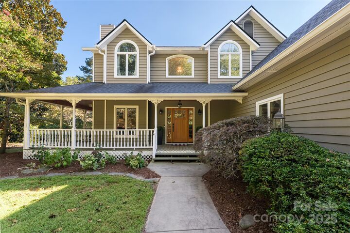 Property Photo:  6 Shadowbrook Drive  NC 28787 