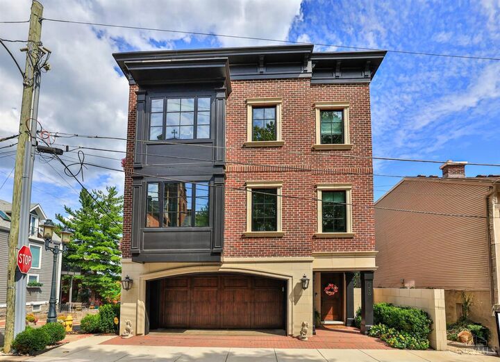 1054 St Paul Place  Cincinnati OH 45202 photo