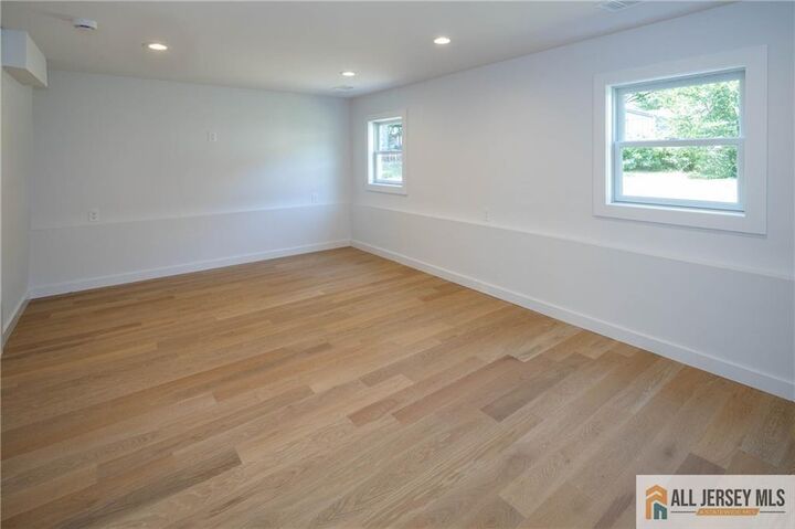 Property Photo:  42 Larchmont Road  NJ 08837 