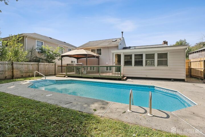84 Albert Drive  Sayreville NJ 08859 photo