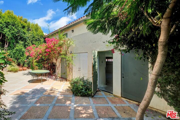 Property Photo: 458 Smithwood Dr CA 90212