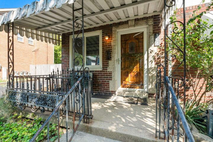 Property Photo: 164 Frebis Avenue OH 43206