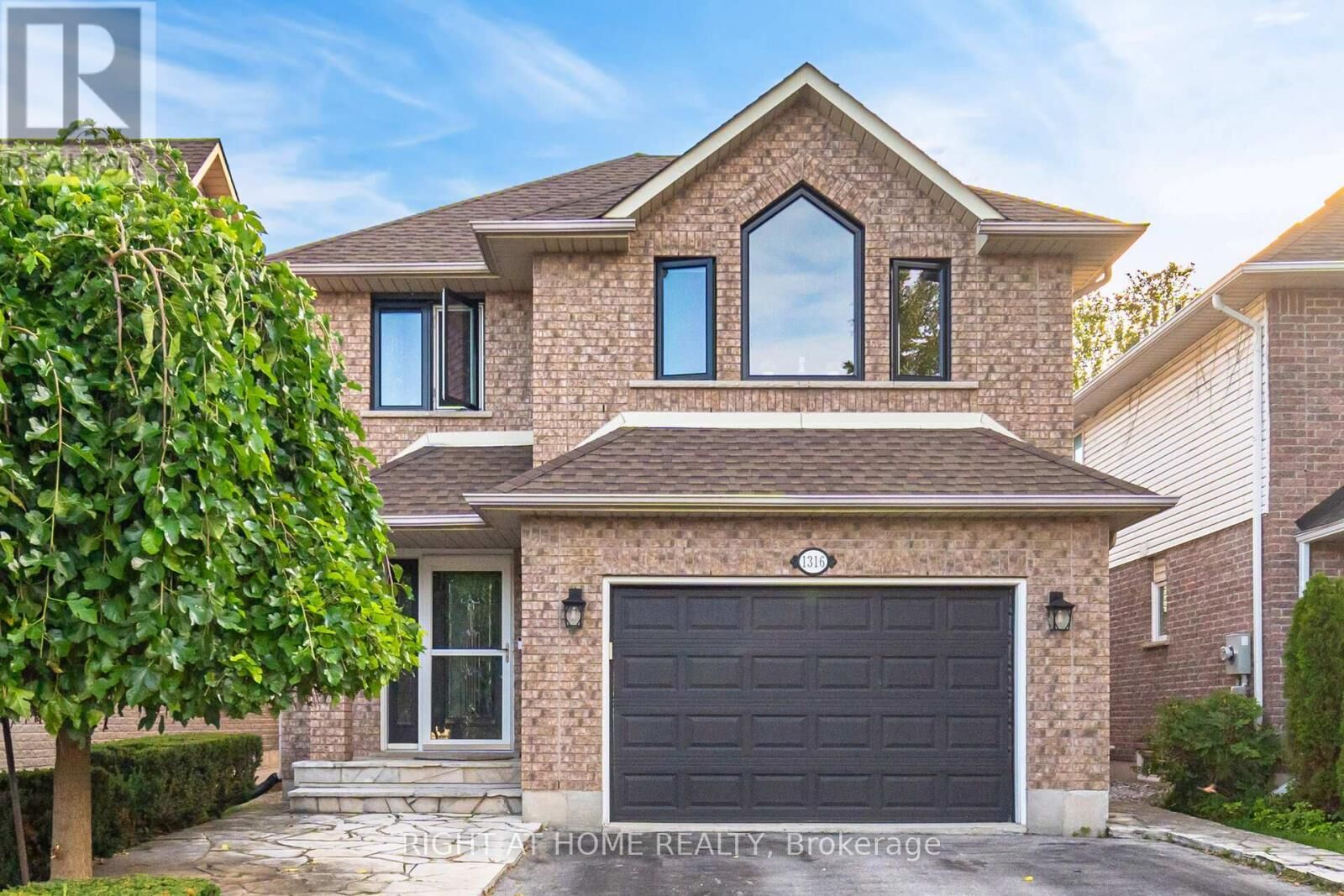 Photo de la propriété:  1316 Inglehart Drive  ON L7M 4X6 
