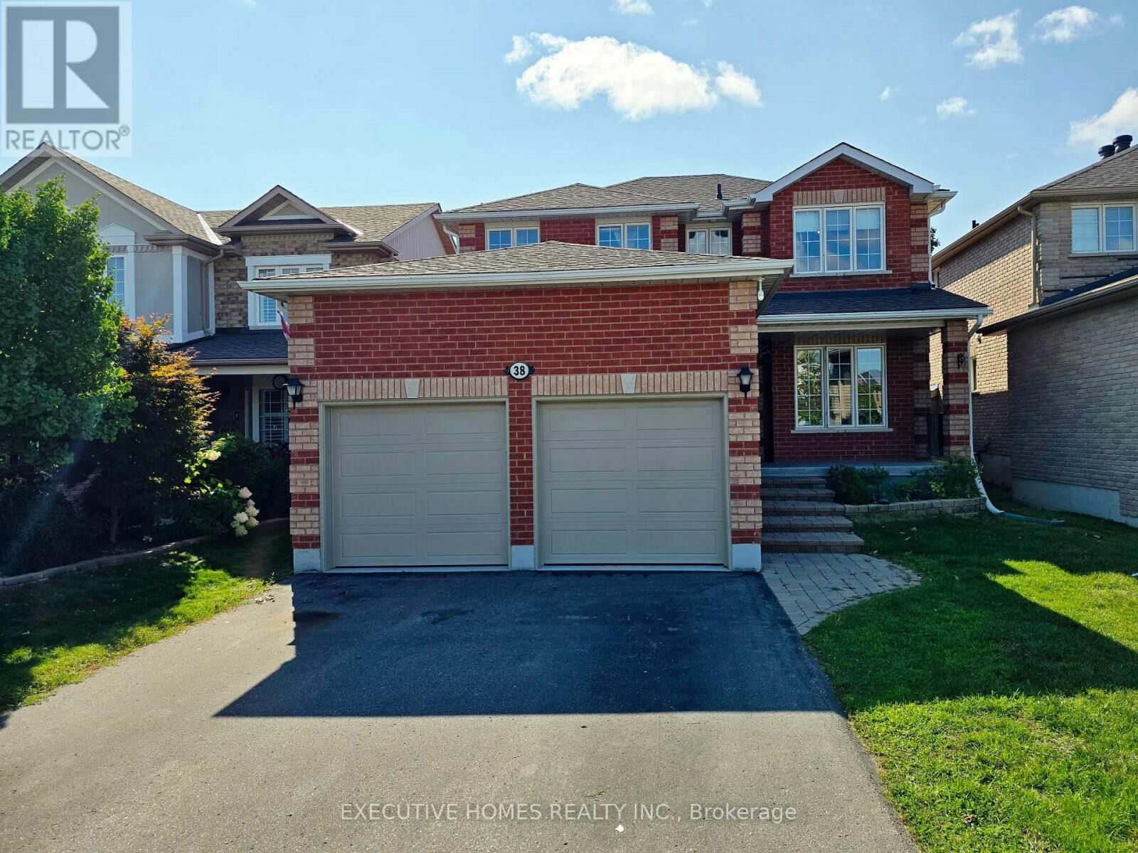 Photo de la propriété: 38 Sherwood Court ON L4N 9V1
