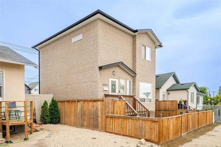 Property Photo:  1397 Pacific Avenue West  MB R3E 1G8 