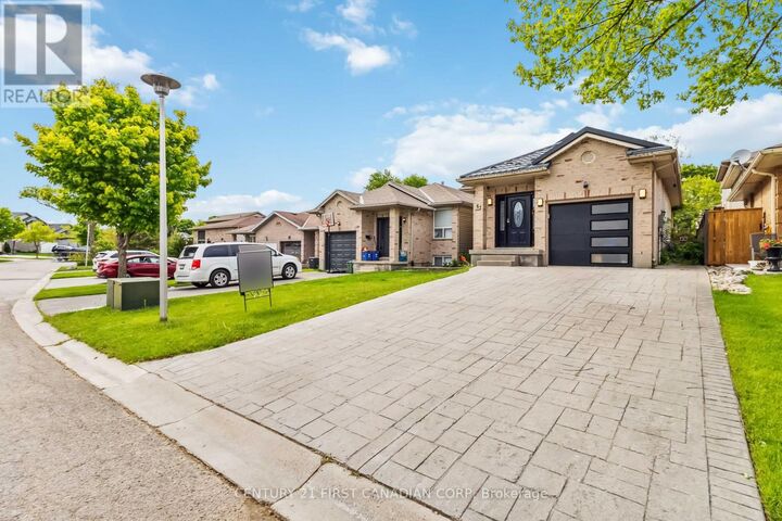 Property Photo:  61 Tanner Drive  ON N5W 6B6 