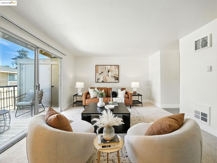 Property Photo: 14587 Doolittle Dr CA 94577