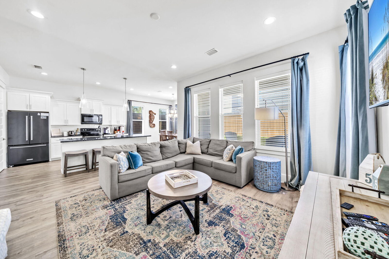 Property Photo: 274 Lakeland Drive FL 32550
