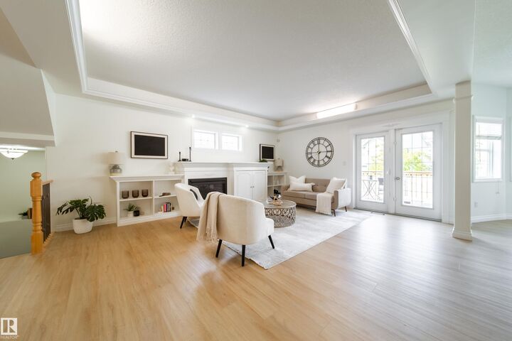 Property Photo:  452 Sparling Court SW  AB T6X 1G9 