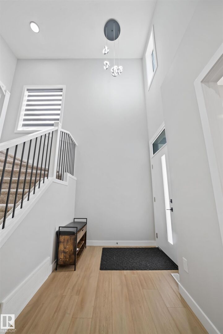 Property Photo:  3516 33 Ave NW  AB T6L 5G6 