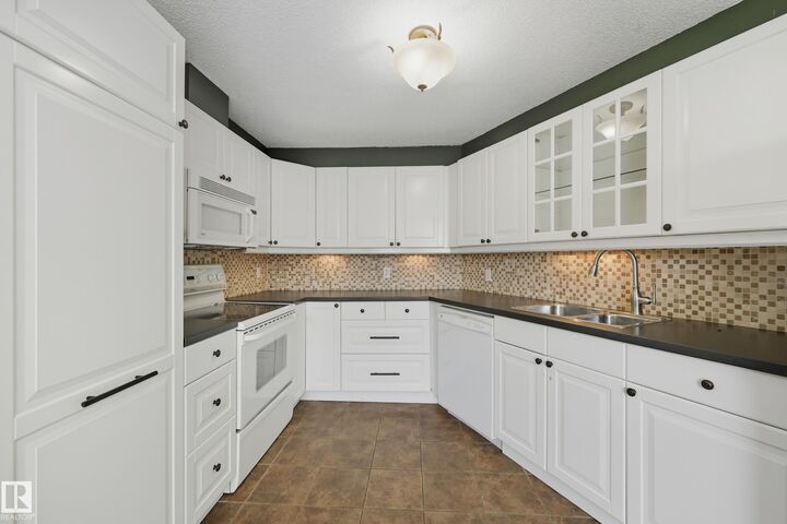 Photo de la propriété:  603 Youville NW 55  AB T6L 6V8 