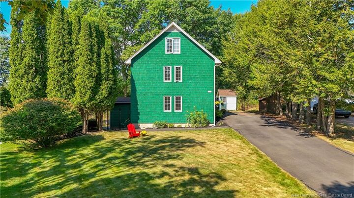 Property Photo:  30 Lawson Court  NB E3A 5G4 