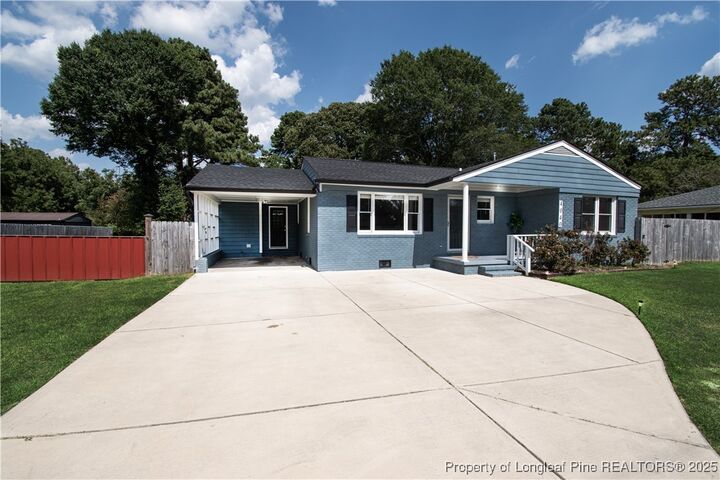 Property Photo:  4040 Rosehill Road  NC 28311 