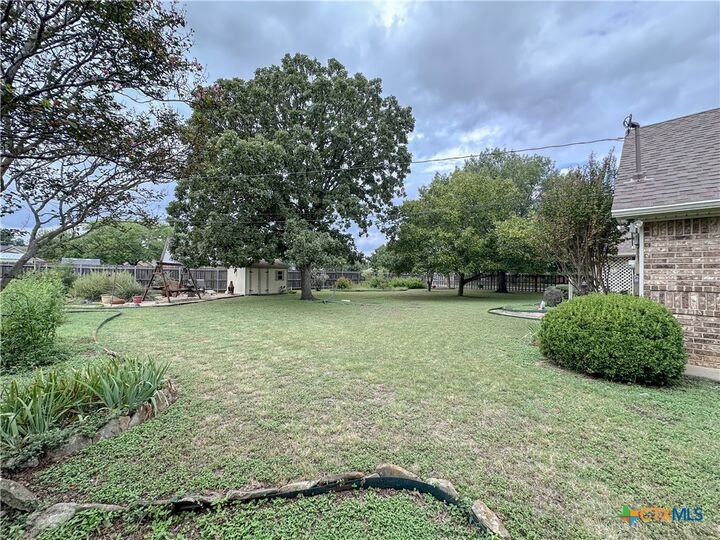 Property Photo:  2000 Longmeadow Road  TX 76548 