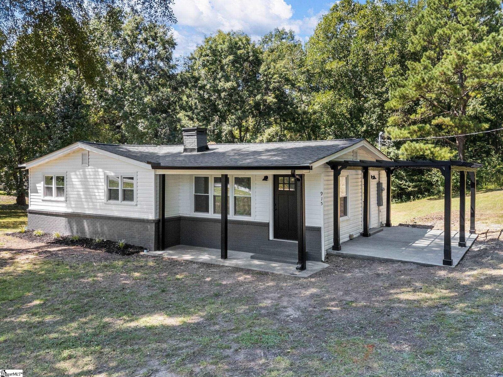 Property Photo:  915 Old Melvin Hill Road  SC 29322 