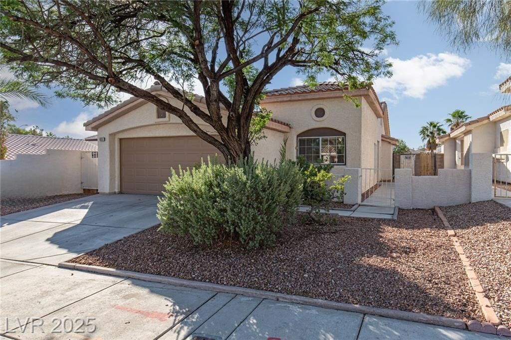 Property Photo: 8057 Broken Spur Lane NV 89131