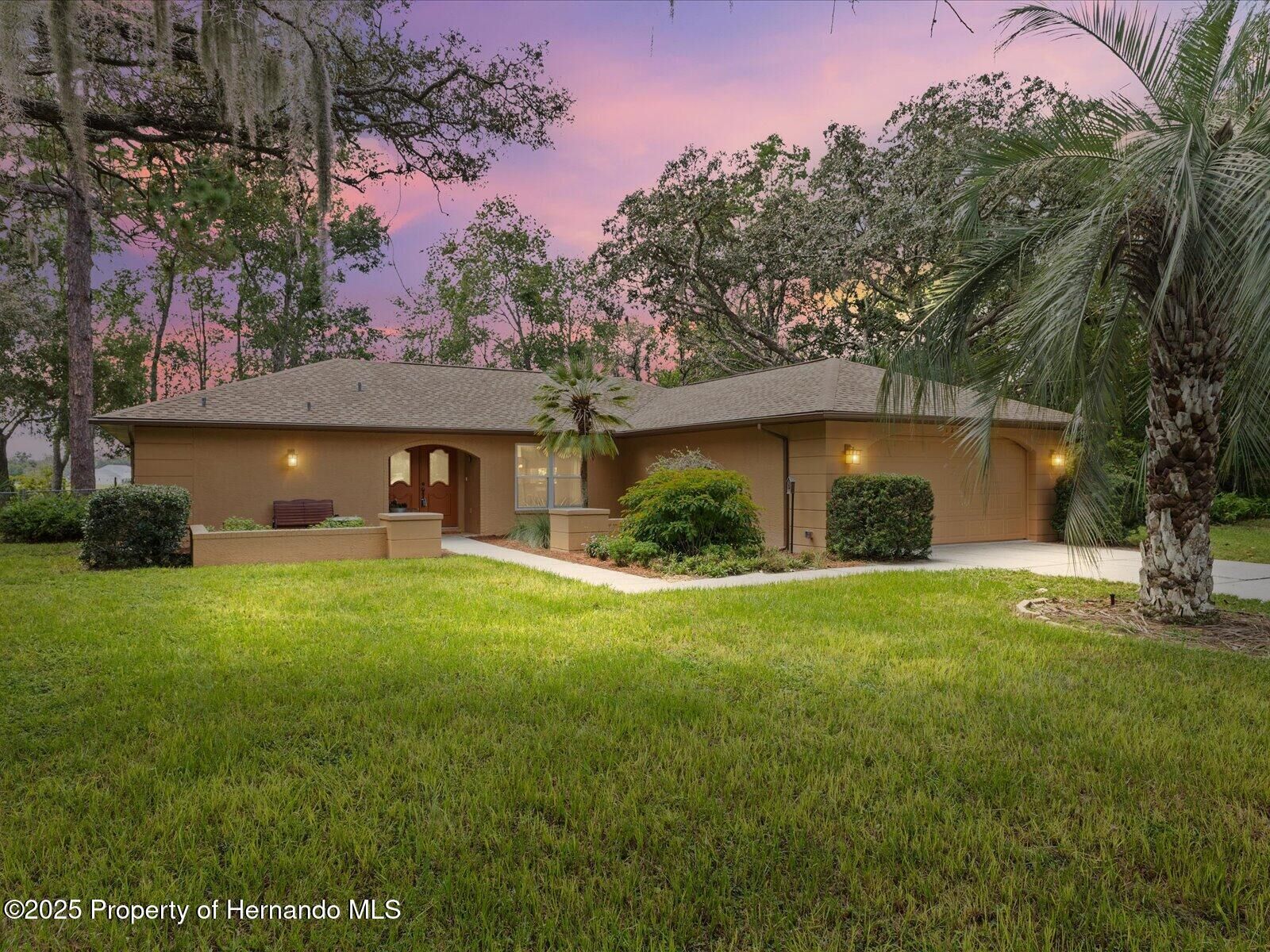 Property Photo:  12280 Genter Drive  FL 34609 