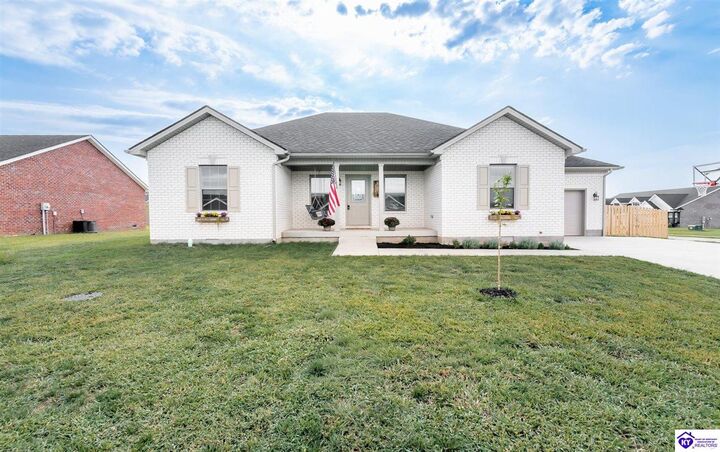 Property Photo:  300 Oak Hill Court  KY 40004