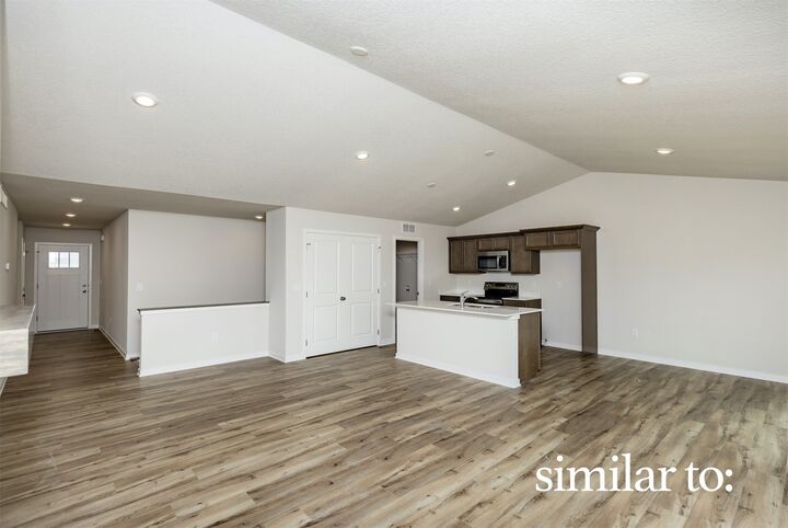 Property Photo:  4295 Grover Woods Lane  IA 50317 