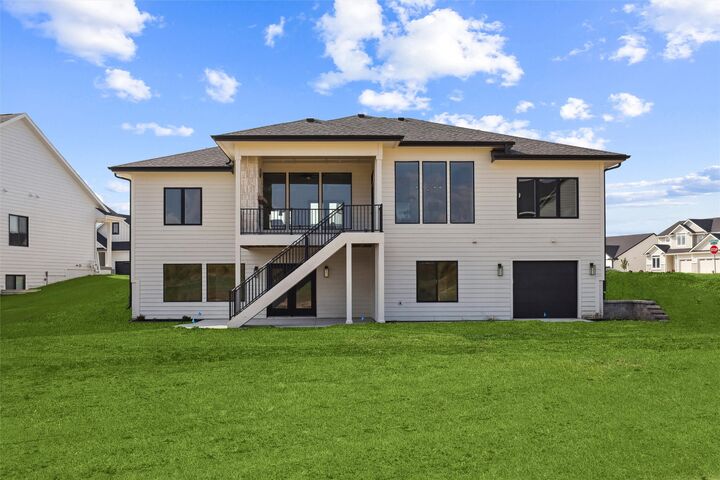 Property Photo:  1430 NW Red Oak Drive  IA 50263 